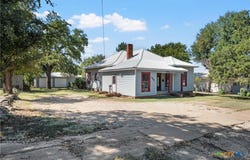 506 E Main Street, Hamilton, TX 76531