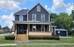 107 E OLIVE Street, Canton, IL 61520