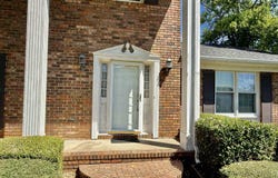138 Cedarcrest Dr, Florence, AL 35630