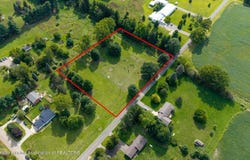 Noble Road, Williamston, MI 48895