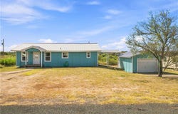 128 Blackhawk Drive, Sandia, TX 78383