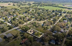 401 Rivers St, Smithville, TX 78957