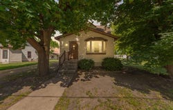 112 4th Street S, Gaylord, MN 55334