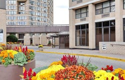 7000 BLVD E, Guttenberg, NJ 07093