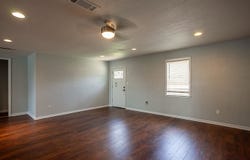 240 Boston, Nederland, TX 77627