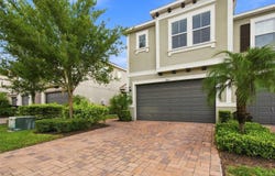 3207 PAINTED BLOSSOM Court, LUTZ, FL 33558
