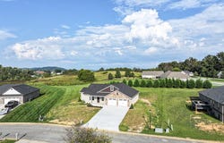 71 Clear Mountain Trail, Greeneville, TN 37745