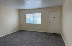 21560 Laguna, Apple Valley, CA 92308