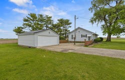 4520 N 600 E Road, Sidell, IL 61876