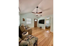 690 6th St, Cedar Key, FL 32625