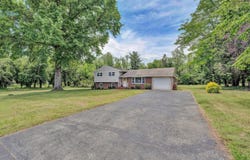 7008 Goff Rd, Roanoke, VA 24019