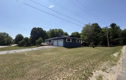 N6846 ELM ST, ENGADINE, MI 49827