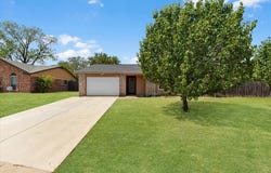 350 Ridgecrest, Saginaw, TX 76179