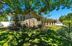 1602 E NICKLAUS Cir, Sandy, UT 84092