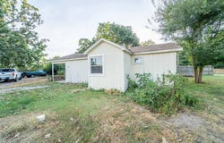 2107 S 18th Avenue, Ozark, MO 65721