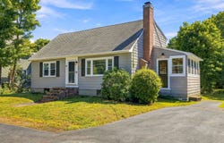38 Park Ave, Reading, MA 01867