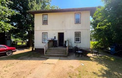 840 E High Street, Benton Harbor, MI 49022