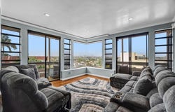 2575 E 19th Street, Signal Hill, CA 90755