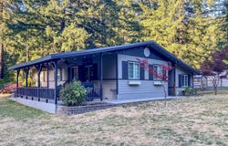 358 ANITA Ln, Glide, OR 97443