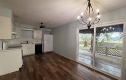 524 Meadowbrook CT, Newton, KS 67114