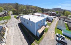311 Elm St, PA 16353