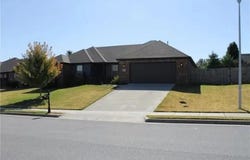 420 Trieste Drive, Centerton, AR 72719