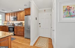500 E LANCASTER Avenue, WAYNE, PA 19087