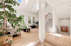 24 Creekside LN, San Mateo, CA 94401