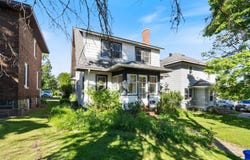 928 N 19th Ave E, Duluth, MN 55812