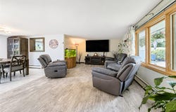 4 Halfcircle Drive, Holbrook, NY 11741