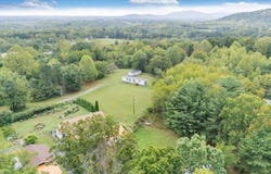 2006 Mountain Valley Rd, Vinton, VA 24179