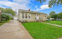 115 S Du Bois Avenue, Elgin, IL 60123