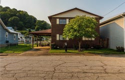 4 2nd Avenue, Clendenin, WV 25045