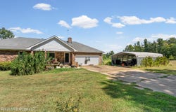 83 County Road 523, Como, MS 38619