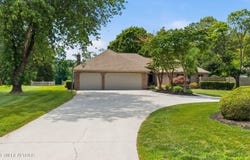 452 Mariner Point Drive, Clinton, TN 37716