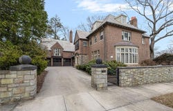 330 Freeman Parkway, Providence, RI 02906