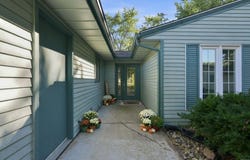 614 Azuba Ct, Columbia City, IN 46725