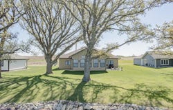 49491 Oak Tree Lane, Jackson, MN 56143