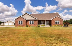 672 SW 15th Road, Liberal, MO 64762