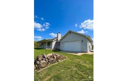 5655 Pingree Road, Howell, MI 48843