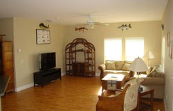 132 1st Ave E, Horseshoe Beach, FL 32648