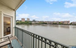 106 The Promenade, Edgewater, NJ 07020
