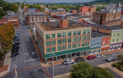 29 N CENTRAL AVE, STAUNTON, VA 24401
