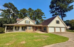 160 Erwin Street, Hemphill, TX 75948
