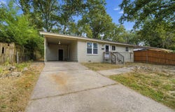 16 Sheffield Drive, Little Rock, AR 72209