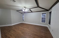 Jarrell, TX 76537