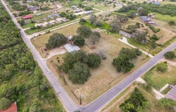 1081 County Road 773, Devine, TX 78016