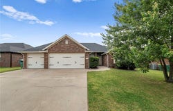 205 Callie Lane, Centerton, AR 72719