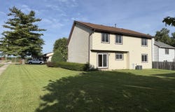 122 N Creekside Trail, McHenry, IL 60050