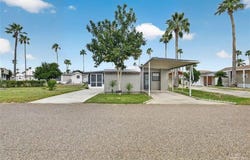 2217 Bobolink Circle W, Palmview, TX 78572